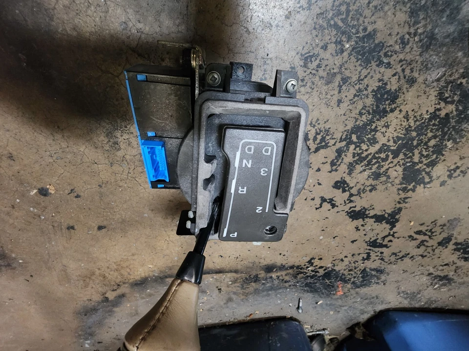 Palanca de cambios Jaguar XJ6 1994 1995 1996 1997 VANDEN PLAS DBC11071 Foto 2 de 4