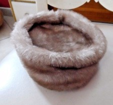 Ladies vintage Pillbox medium brown faux fur hat  union made 