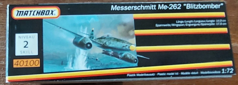 MATCHBOX 40100 Messerschmitt Me-262 BLITZBOMBER- kit 1/72 nuovo parti distaccate - Immagine 3 di 4