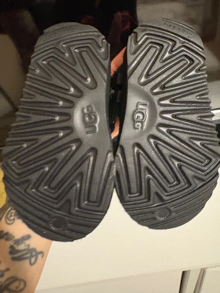 botas ugg talla 6c nuevas Foto 2 de 3