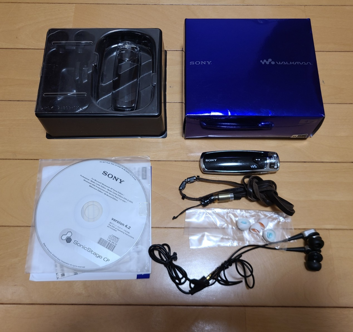 HIRO様用 SONY WALKMAN NW-S706F 4GB Black Sony Walkman NW-S706F Black 4GB