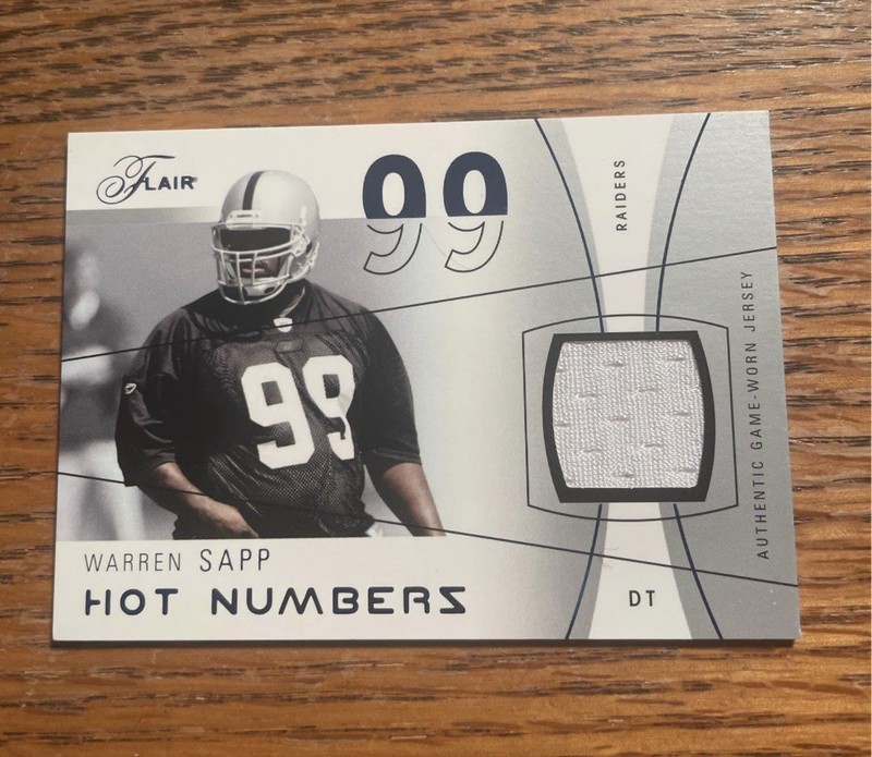Warren Sapp game-used jersey card /200