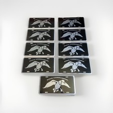 Nueva matrícula sellada Duck Commander Metal Dinastía Pato Coleccionable Hombre Cueva