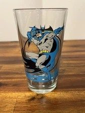 Vintage Graphic DC Comics Batman Yellow Belt Drkg Glass ICUP Inc USA EXC HTF