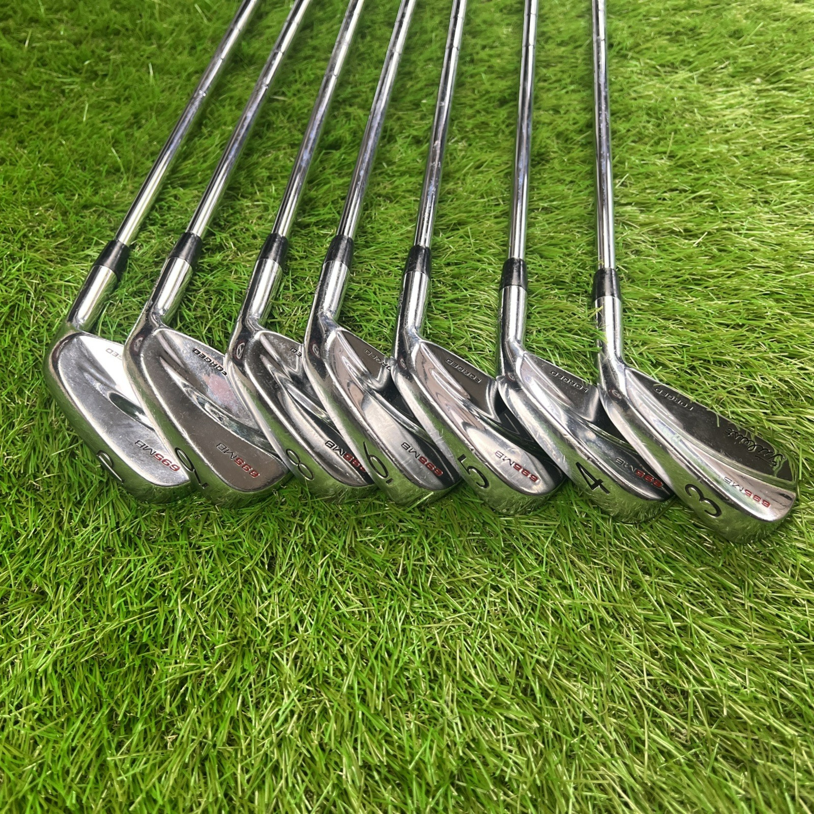 Titleist 695MB Forged Iron Set (3-PW NO 7 IRON) RH Dynamic Gold S300 Stiff Flex