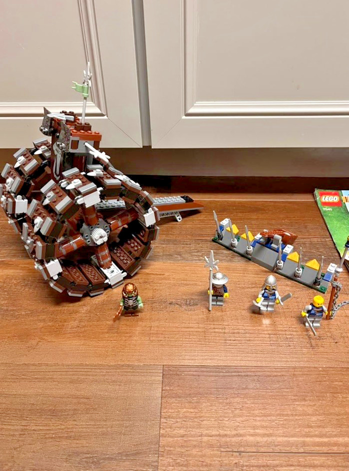 LEGO Castle: Troll Battle Wheel (7041)