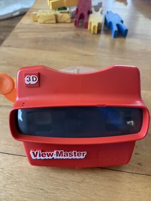 3D View-Master Viewer + Flying Smurfs Red International Group Inc
