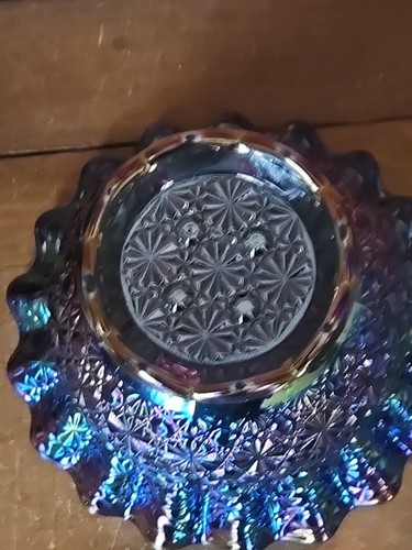 LE Smith Iridescent Amethyst Carnival Glass Ruffled Edge Daisy and Button Bowl - Picture 8 of 11