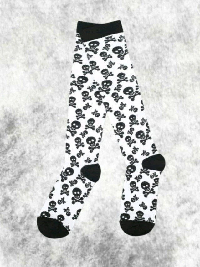 Nuevos 2 pares de calcetines deportivos de compresión Pirate Crossbone talla UK 6 - 11 EU 39 - 43 Foto 4 de 4