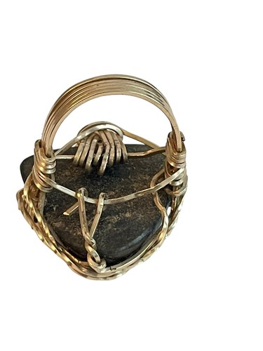 Anello dichiarazione tono oro intagliato nero Oynx Face Wire avvolto taglia 5 - Foto 9 di 11