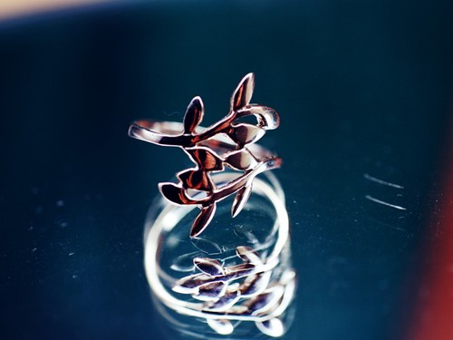 Sterling Silver 925 Ring Leaves Design 2.30g Size P - Picture 7 of 7