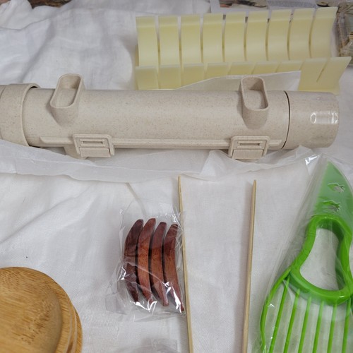 DIY Sushi Making Kit NEW IN OPEN BOX bamboo slicer tools SET UNUSED - Picture 10 of 13