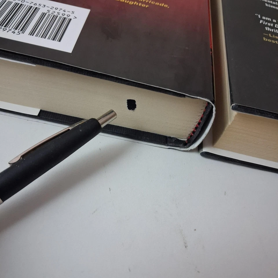 Eric Van Lustbader Blood Trust & Last Snow Hardcover Thriller Lot First Ed - Image 2 of 4