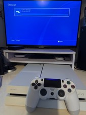 White Sony 500GB PlayStation 4 PS4 Console with 1x Controller
