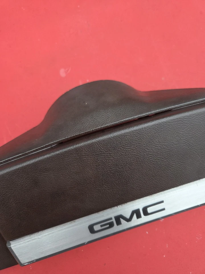 GMC S15 1982-1985 Jimmy rojo OEM volante bocina botón Foto 4 de 4