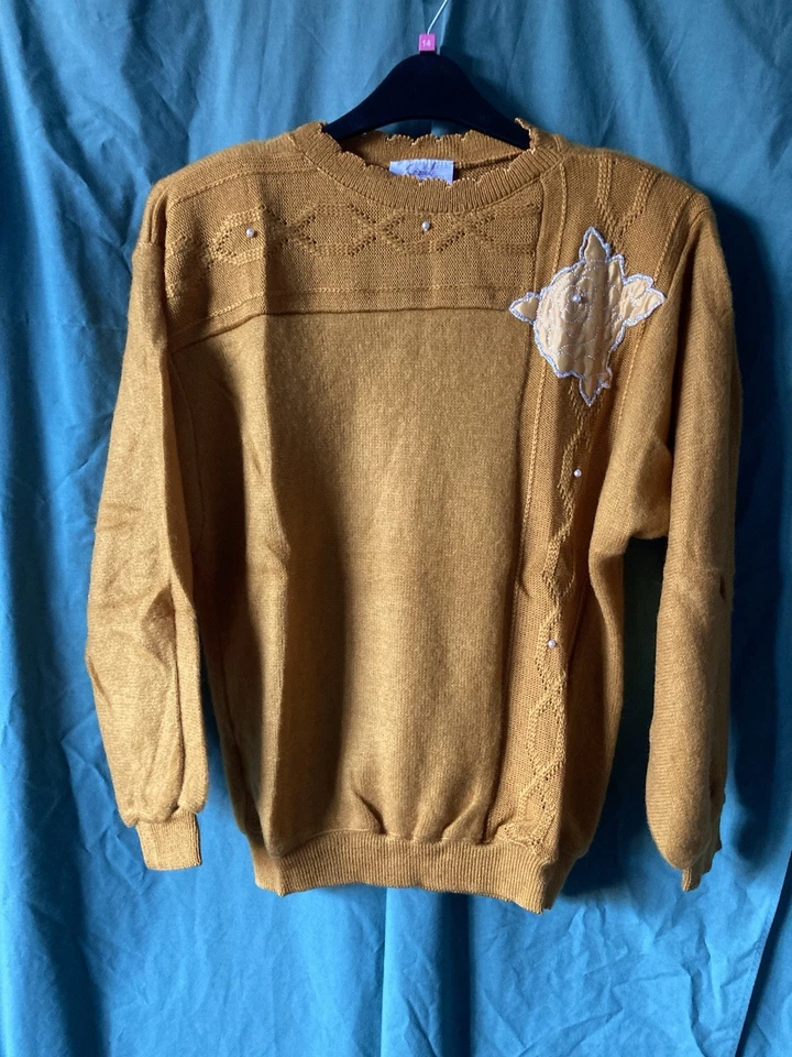 Ladies Italian Mustard Fluffy Knit Jumper Flower Bead Detail Onesize 10-18 BNWT - Image 3 of 4