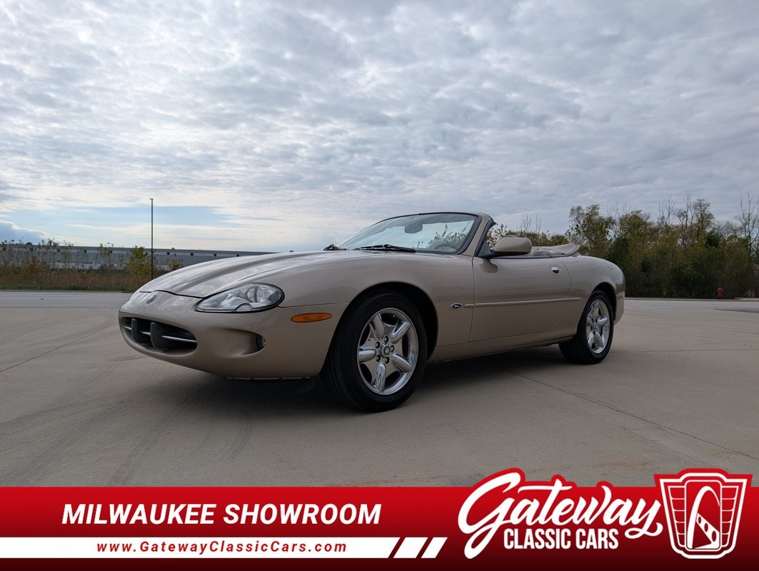 1999 Jaguar XK8 for sale in Franksville Wisconsin