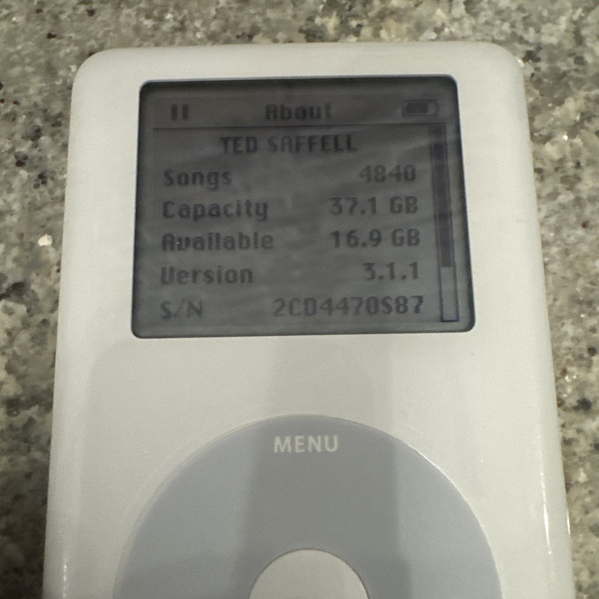 iPod classic 160GB ホワイト Apple + HP Invent iPod Classic 4th Generation 40GB MP103 (PE436A