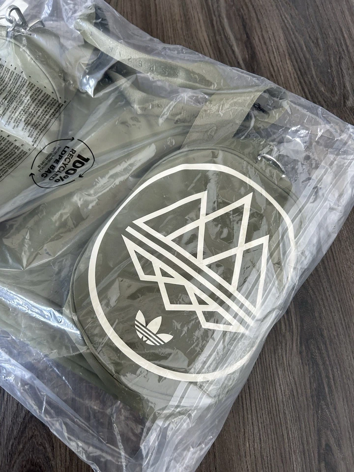 BOLSO DE HOMBRO ADIDAS SPEZIAL FERNDENE HOLDALL BNWT SPZL 2025 Foto 4 de 4