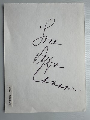 Dyan Cannon   - Film -  original Autogramm  - Größe   14 x 10 cm
