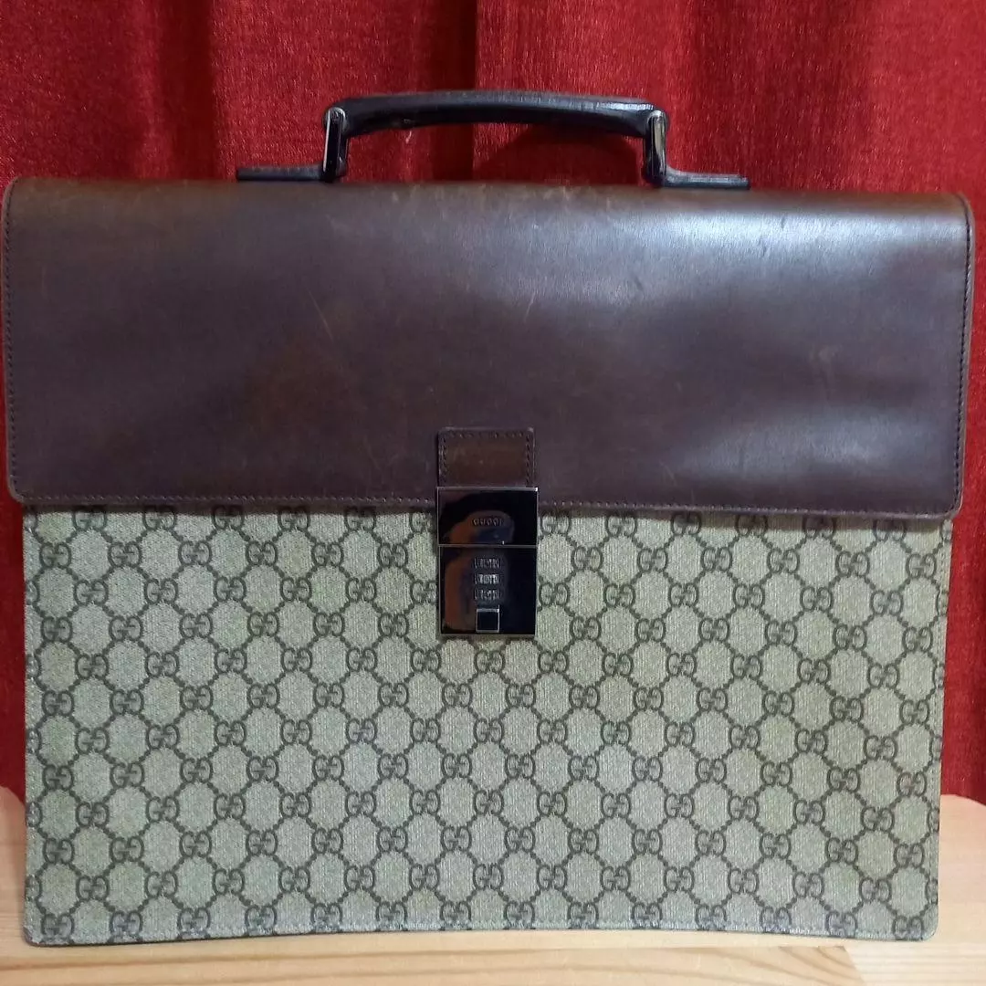 GUCCI Mallette Document Business Bag GG Supreme Cuir PVC Cadran Serrure Italie
