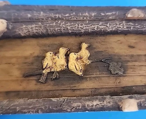 Vintage Resin Jewelry Trinket Box Cardinal Bird Pine Cone Wood-Look  - Picture 7 of 10