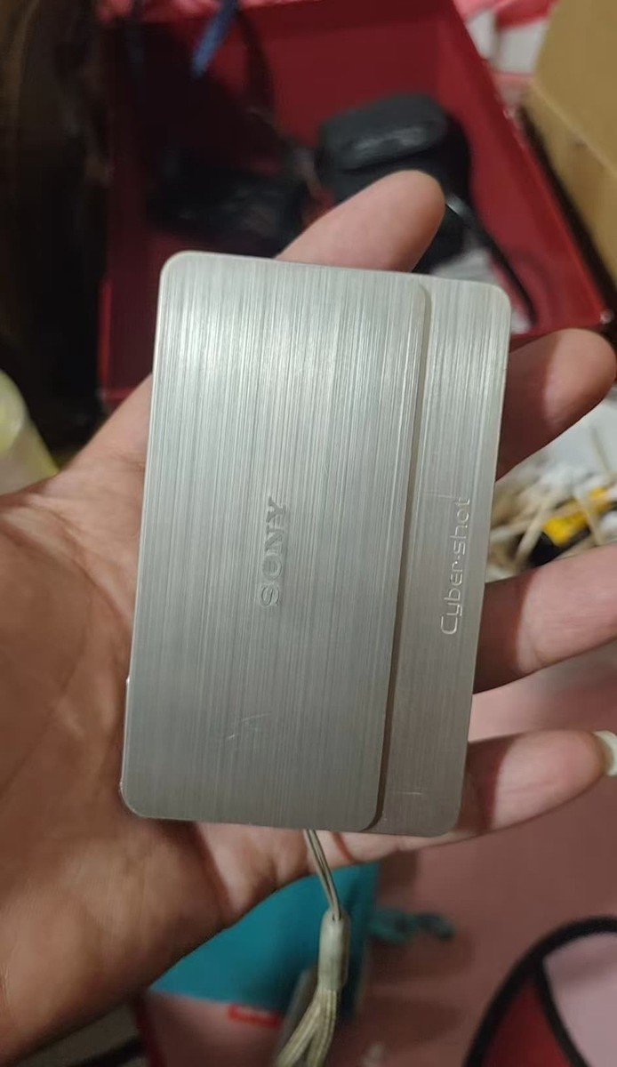 SONY Cyber-shot DSC-T700 10.10 MP 4.0X Optical Zoom Silver Tested
