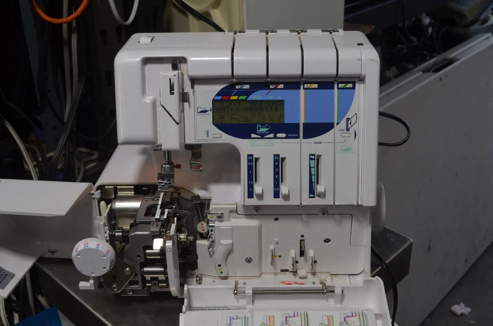 RARE Elna 945 Computer Serger 5 Thread TESTED WORKS READ description - Image 3 of 4