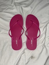 NWT Old Navy flip-flops
