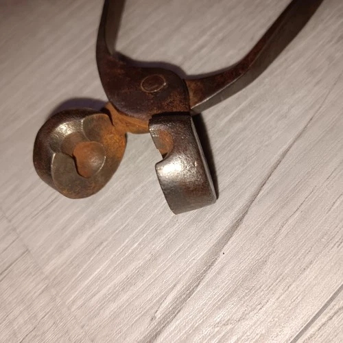 Antique 38 Cal Round Ball Bullet Mold