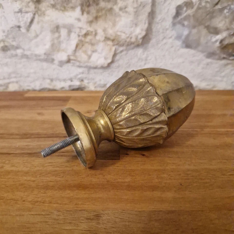 BOULE ESCALIER POMME DE PIN LAITON TBE - HAUTEUR 11CM, DIAM. 7CM - Photo 2/3