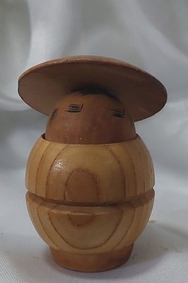 Kreative Retro Kokeshi Puppe (versteckt im Fass), 7 cm, 42 g