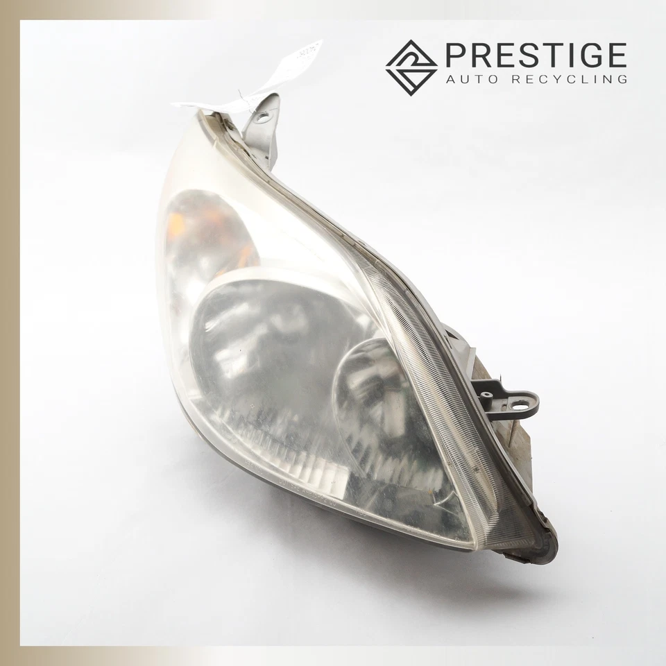 2003-2008 TOYOTA MATRIX Headlamp Headlight Right 81110-02210 OEM - Image 3 of 4