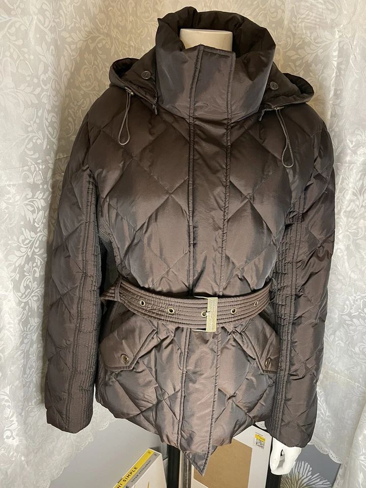 Hilary Radley 女式大码绗缝棕色夹克带口袋腰带 — 第 2/4 张图片