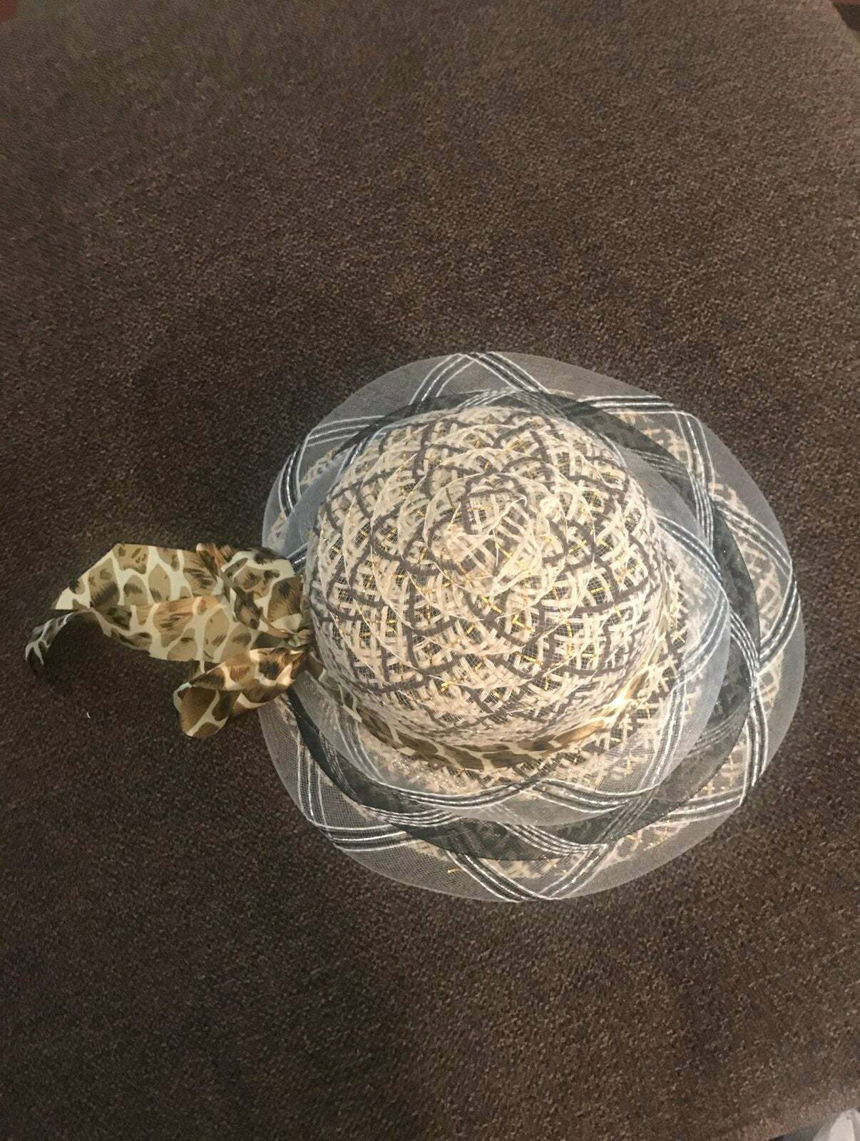 Sun hat with leopard pattern ribbon - image 3