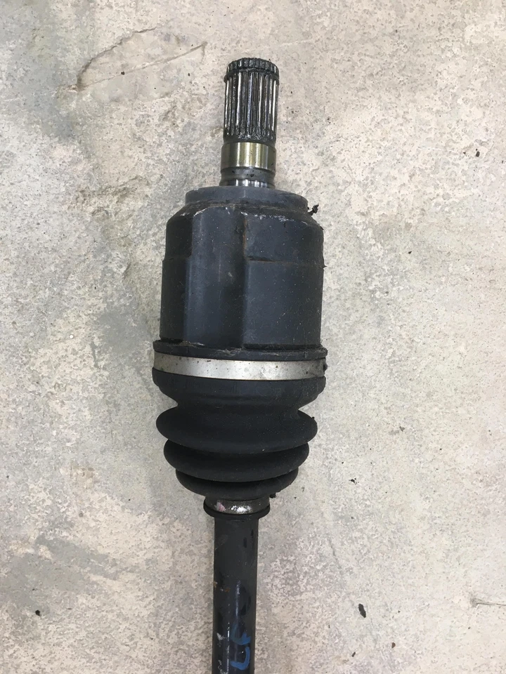 Eje izquierdo 15 16 17 18 19 Hyundai HYUNDAI SONATA Foto 3 de 3