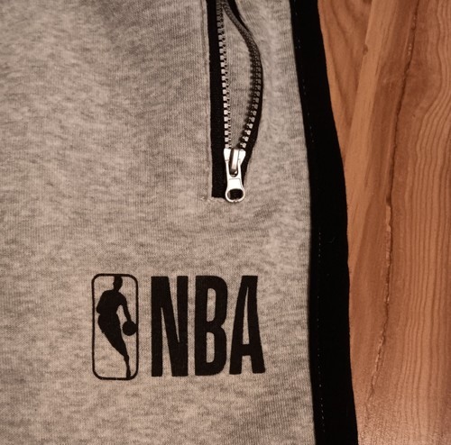 Pantalones de sudor para correr de baloncesto marca NBA con bolsillos con cremallera gris/negro/blanco talla: Xlarge - Imagen 2 de 7
