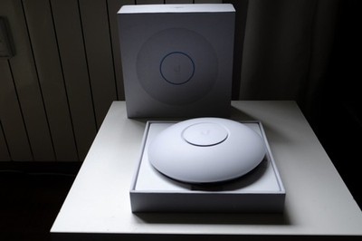 UbiQuiti UniFi U6-Pro Access-Point bis 5374 Mbit/s, Wi-Fi 6 NEUWERTIG mit OVP