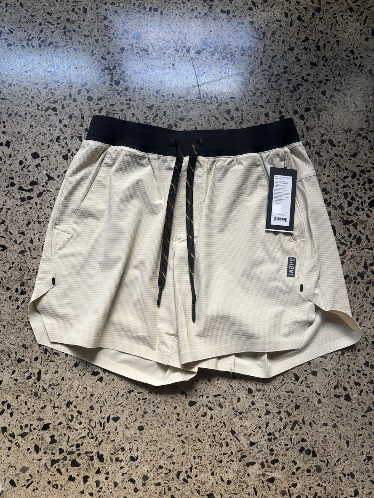 Rhone 5” Invictus Shorts Size Small Unlined NEW