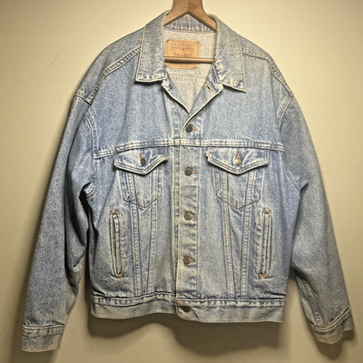 Vintage Levis Jean Jacket Mens Medium Blue Trucker Denim Faded Workwear USA Made