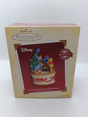 Disney's Getting Ready for Christmas  Pooh Collection  Sound & Windup Motion NiB