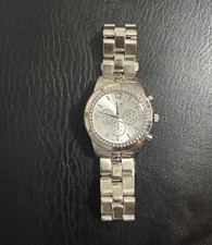 American Eagle Women's Silver Tone Analog Wristwatch 12-Hour Round Dial