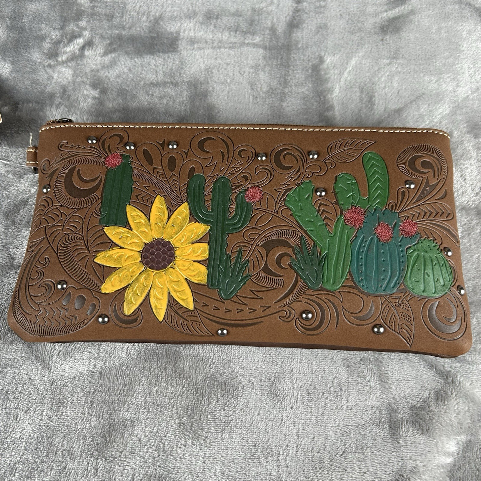 Picture 2 of 10