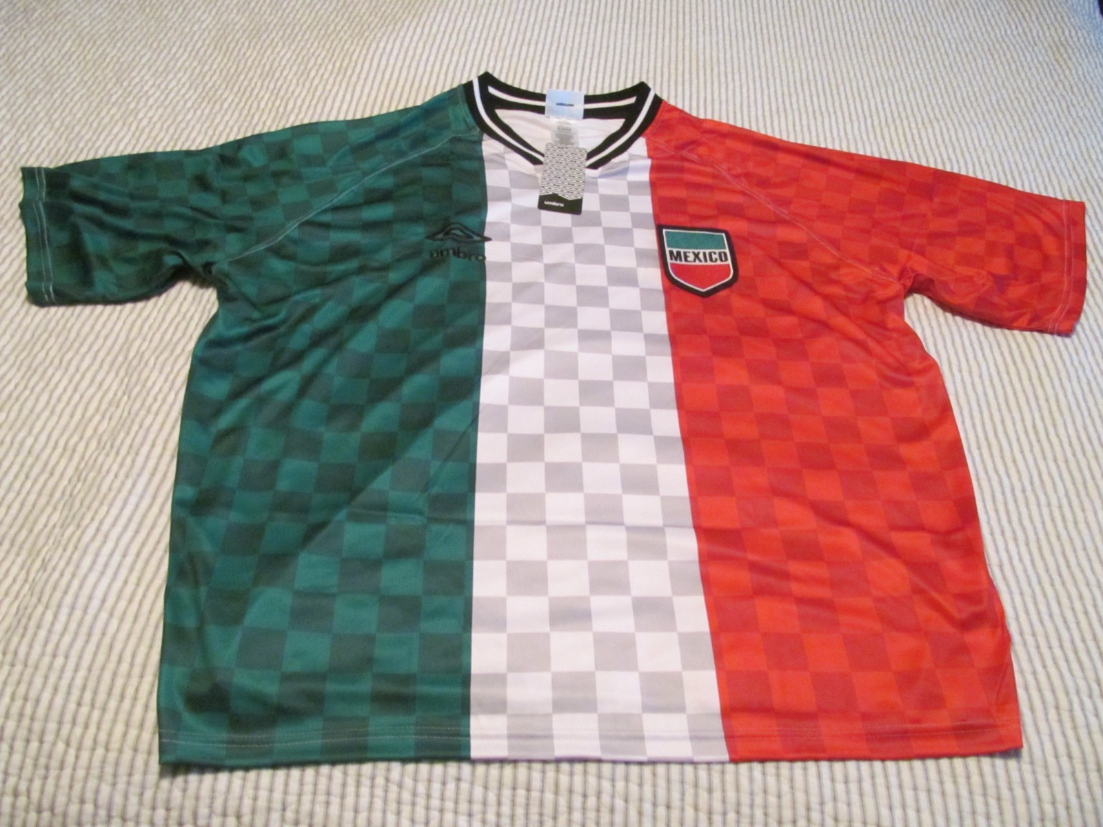 Umbro MEXICO Soccor Green White Red Polyester V-Neck Jersey Adult Size XL
