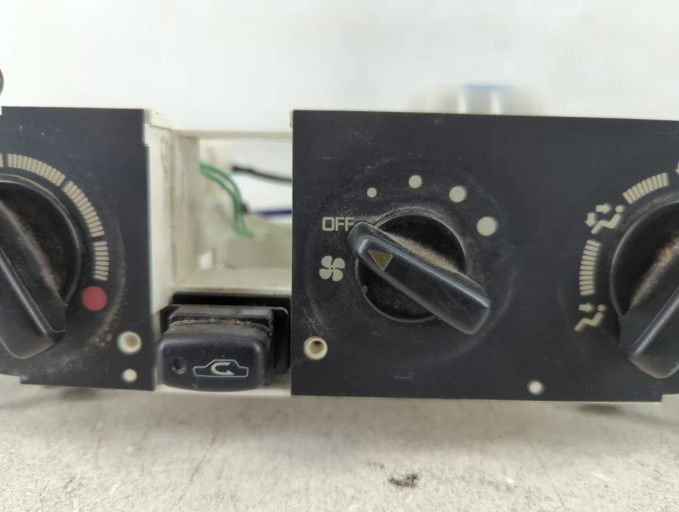 Mitsubishi Montero Sport 2000-2004 calefacción aire acondicionado control de clima Mr460759 PAZMD Foto 4 de 4