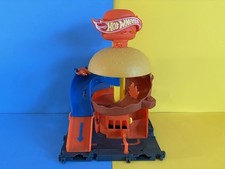 2022 Hot Wheels city downtown burger blitz Pl...