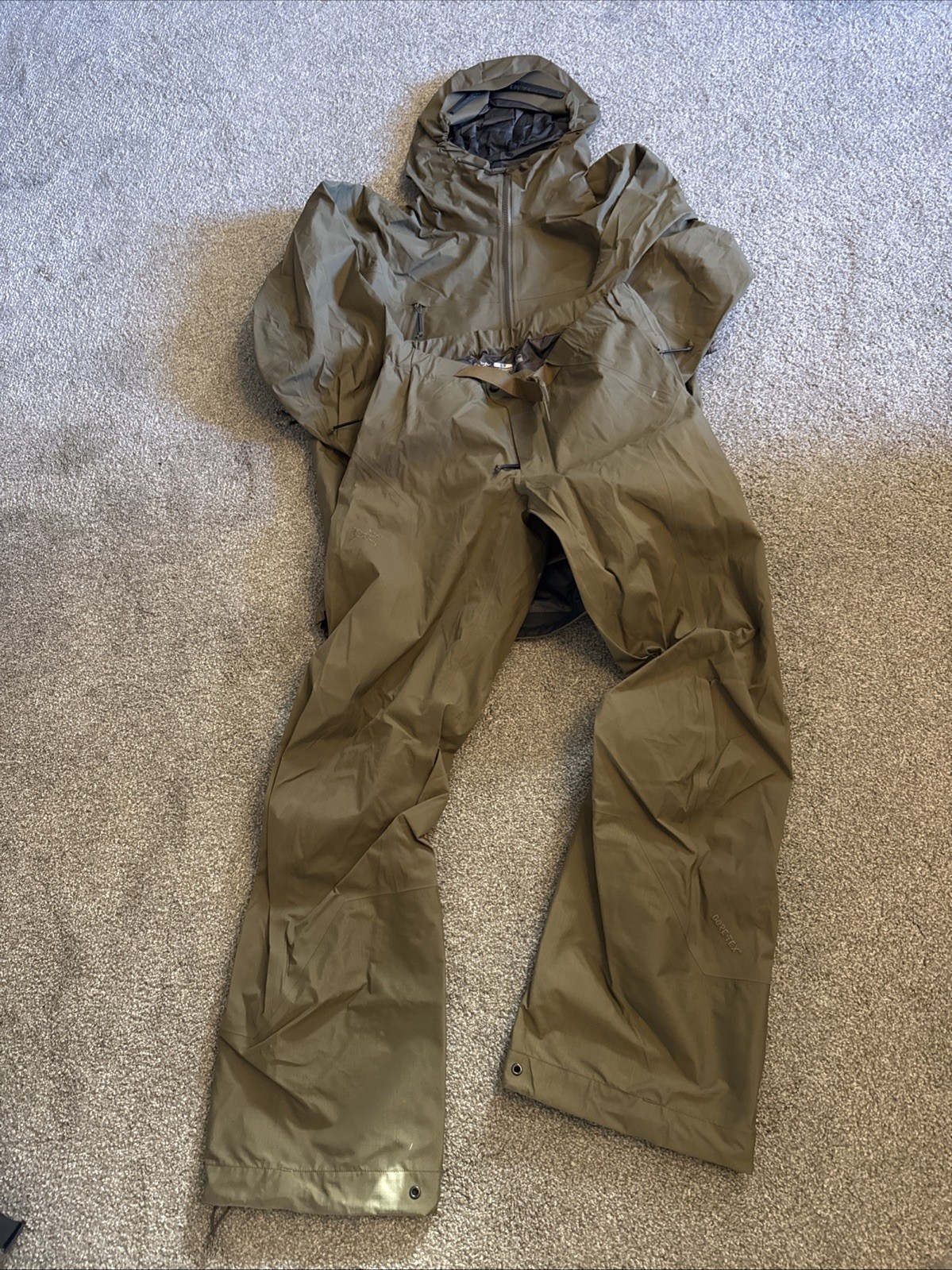 Arc’teryx LEAF Alpha LT Rain Jacket & Pants Men’s Small Crocodile (New) image 2