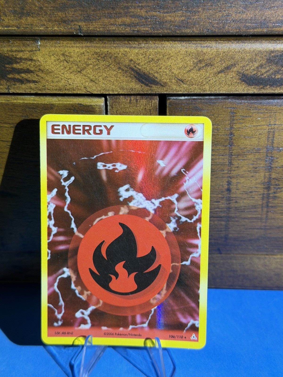 Fire Energy 106/110 Holon Phantoms Holo
