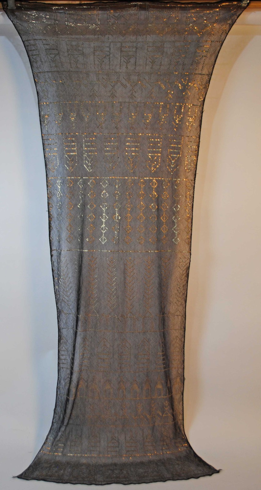 SHIMMERING 1920 BLACK NET & SILVERY SILVER FOIL ASSUIT SHAWL WITH FIGURES image 4