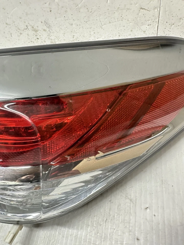 Luz trasera exterior pasajero derecho OEM 13 14 15 S9 2013-2015 Lexus RX RX350 RX450h Foto 4 de 4